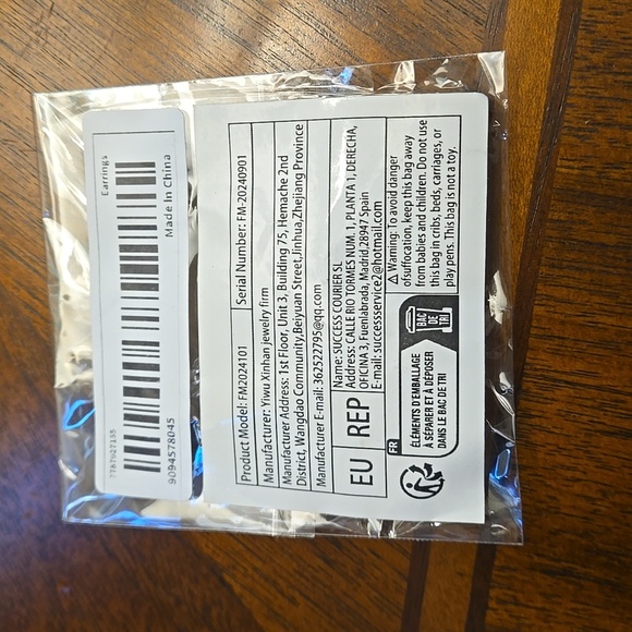 Mermaid Tail Dangle Earrings: Shimmering Acrylic Drops in Soft Pastels - Picture 8 of 8